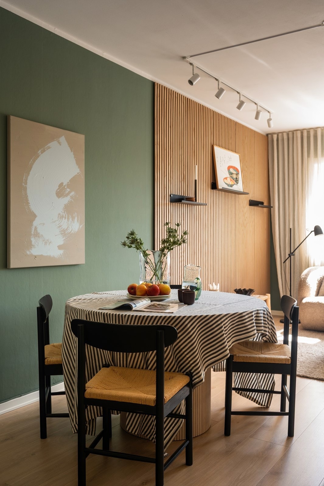 Internett, fyring og varmtvann er inkludert i felleskostnadene. Galleribilde