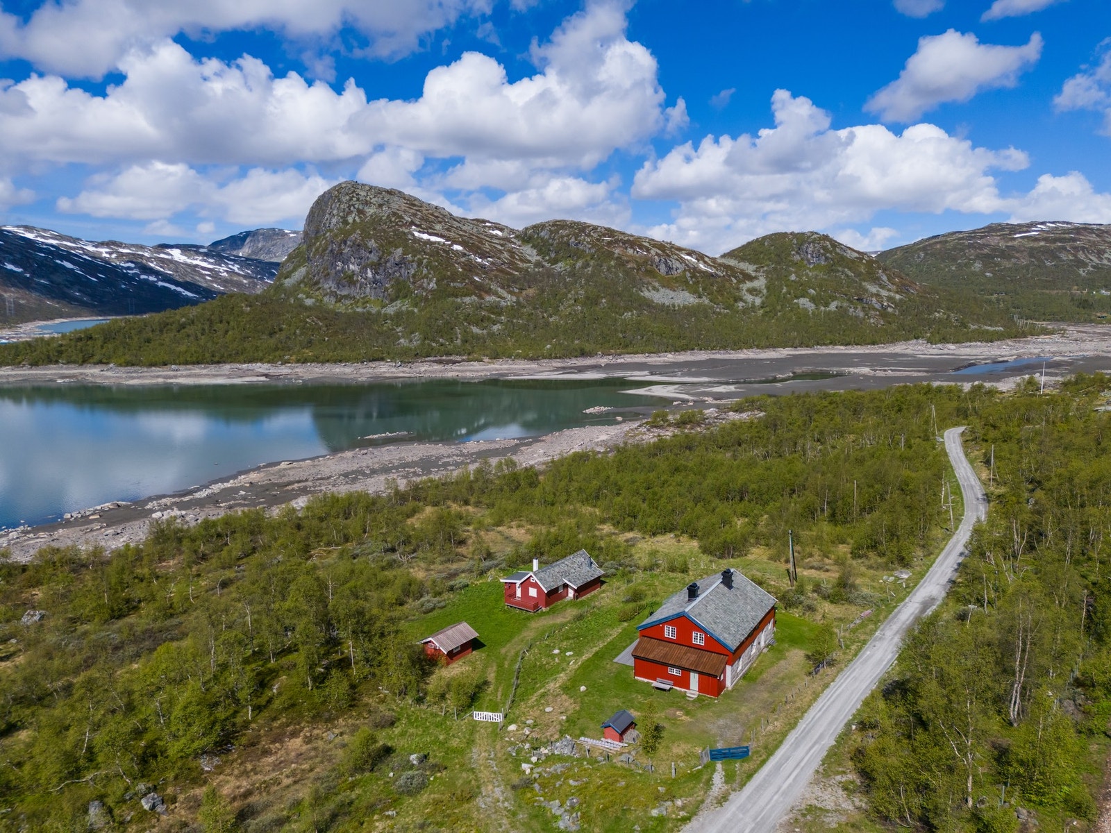 Med rå, vill og vakker natur rett utenfor døren Galleribilde