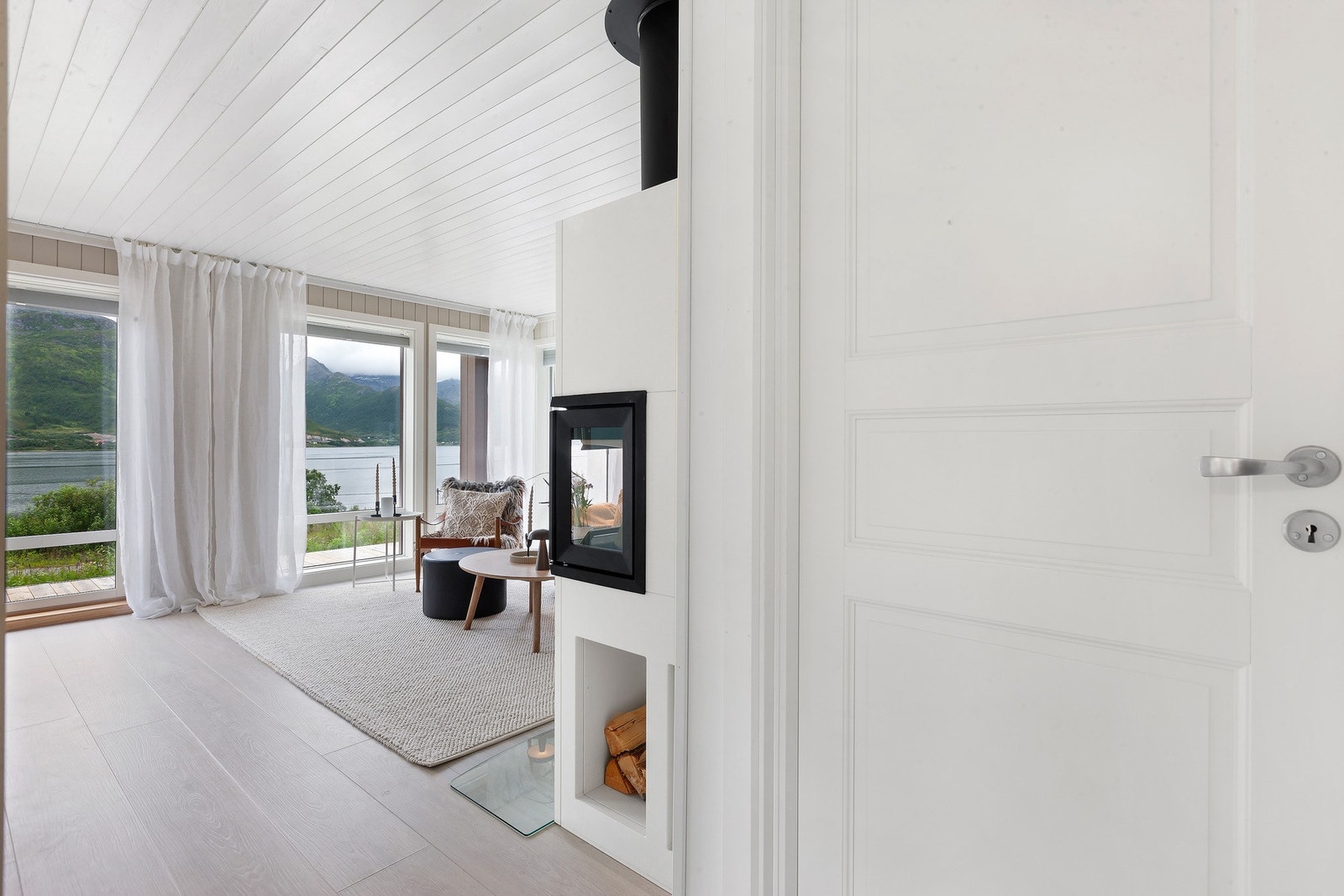 Videre kommer vi inn til stue. Galleribilde