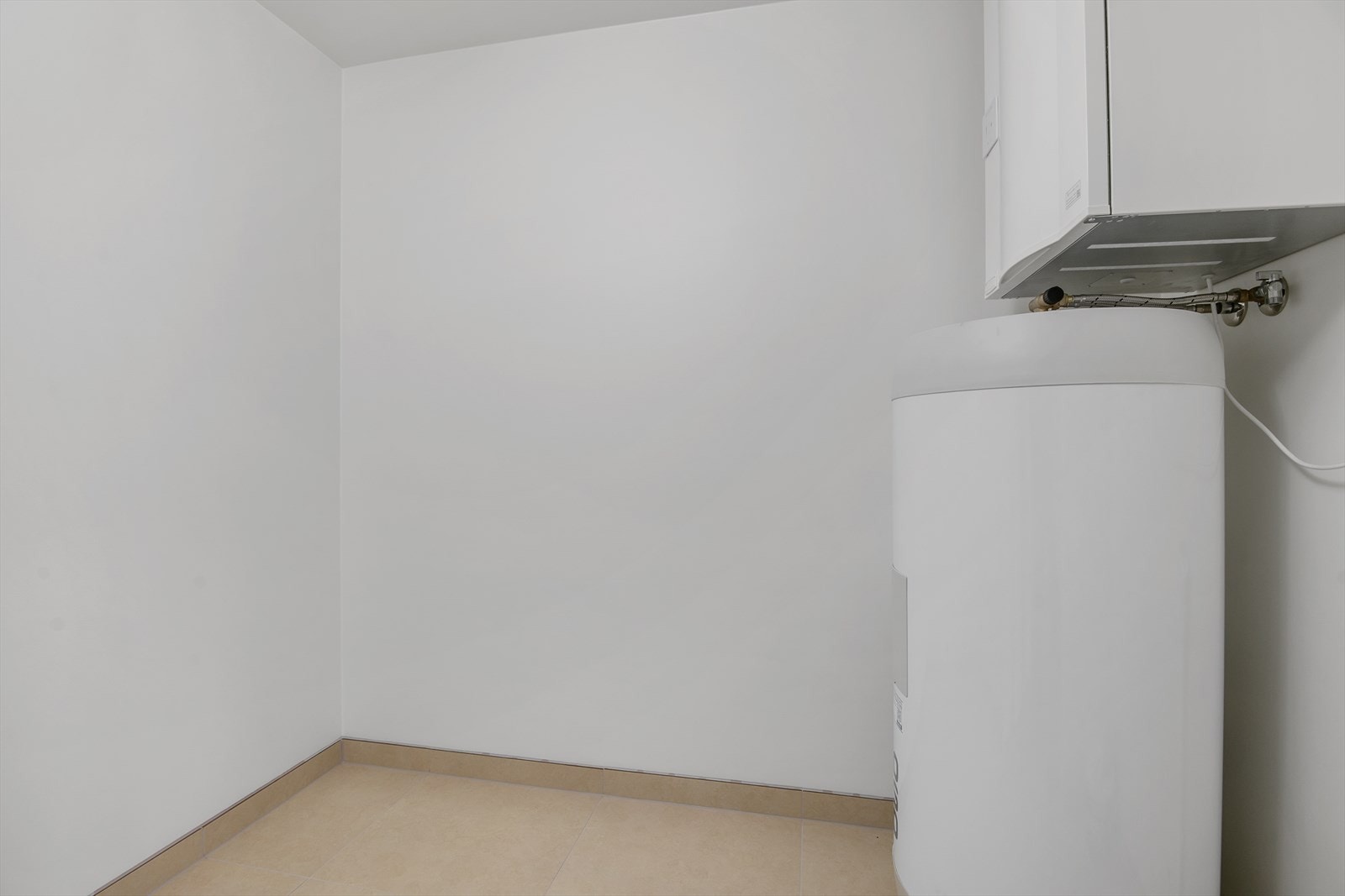 Innvendig bod / teknisk rom Galleribilde