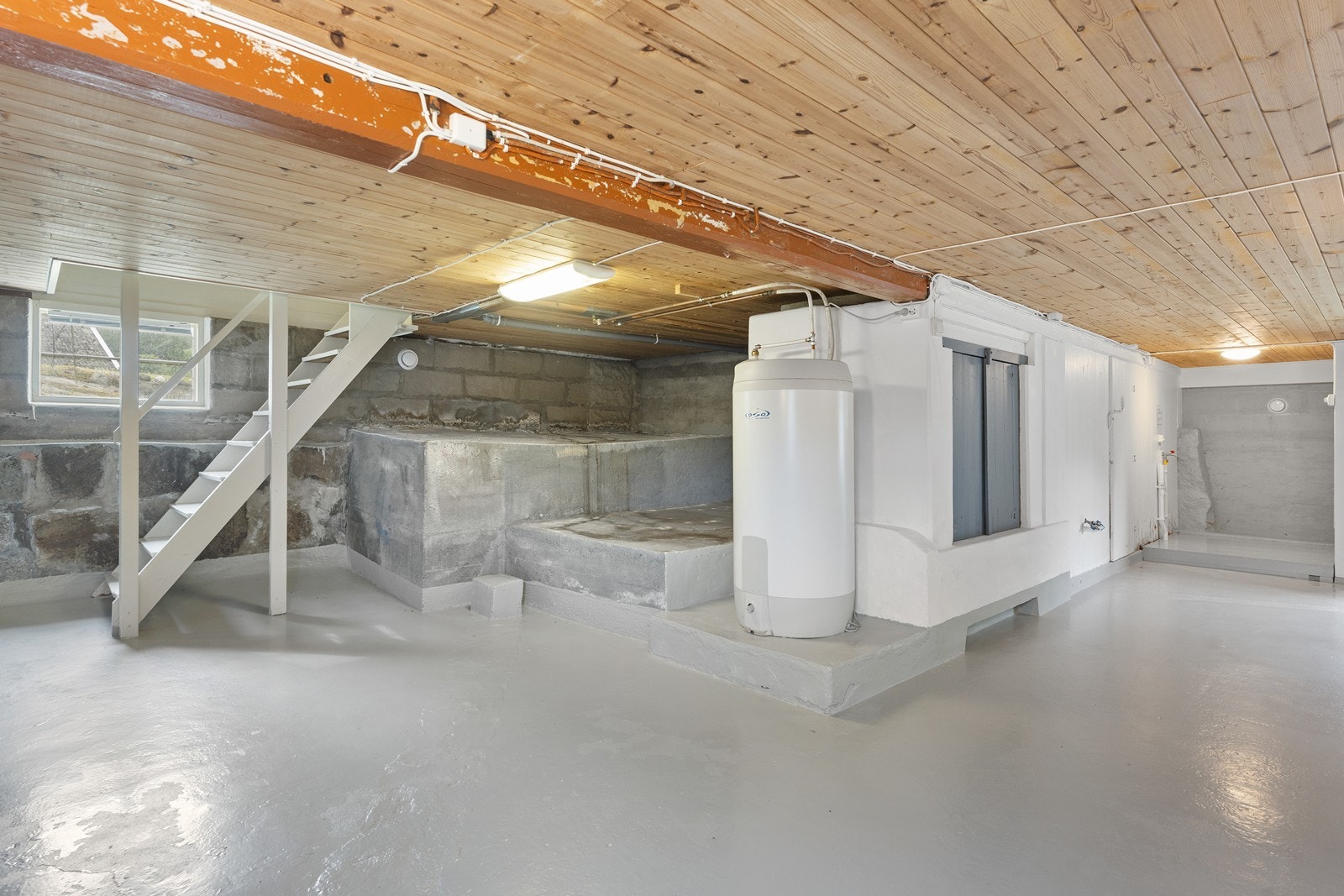 Her nede er stort areal. Galleribilde