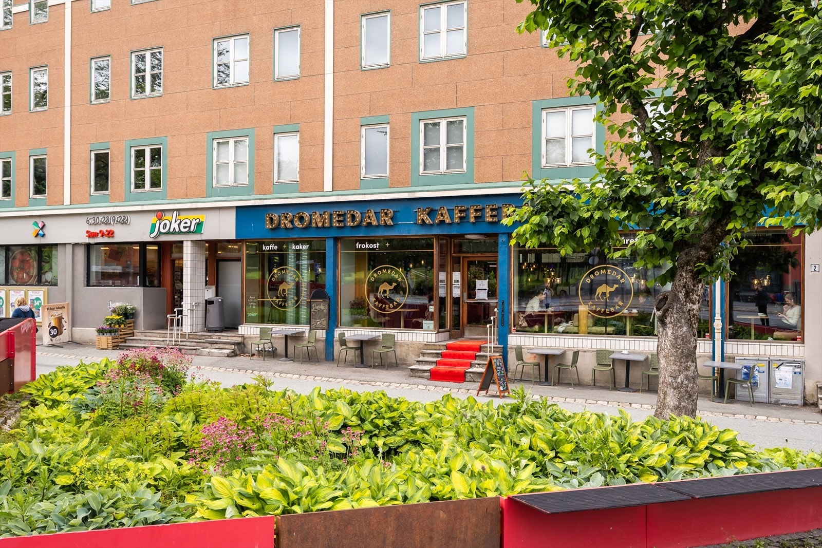 Joker og Dromedar i 1. etasje av bygget. Galleribilde