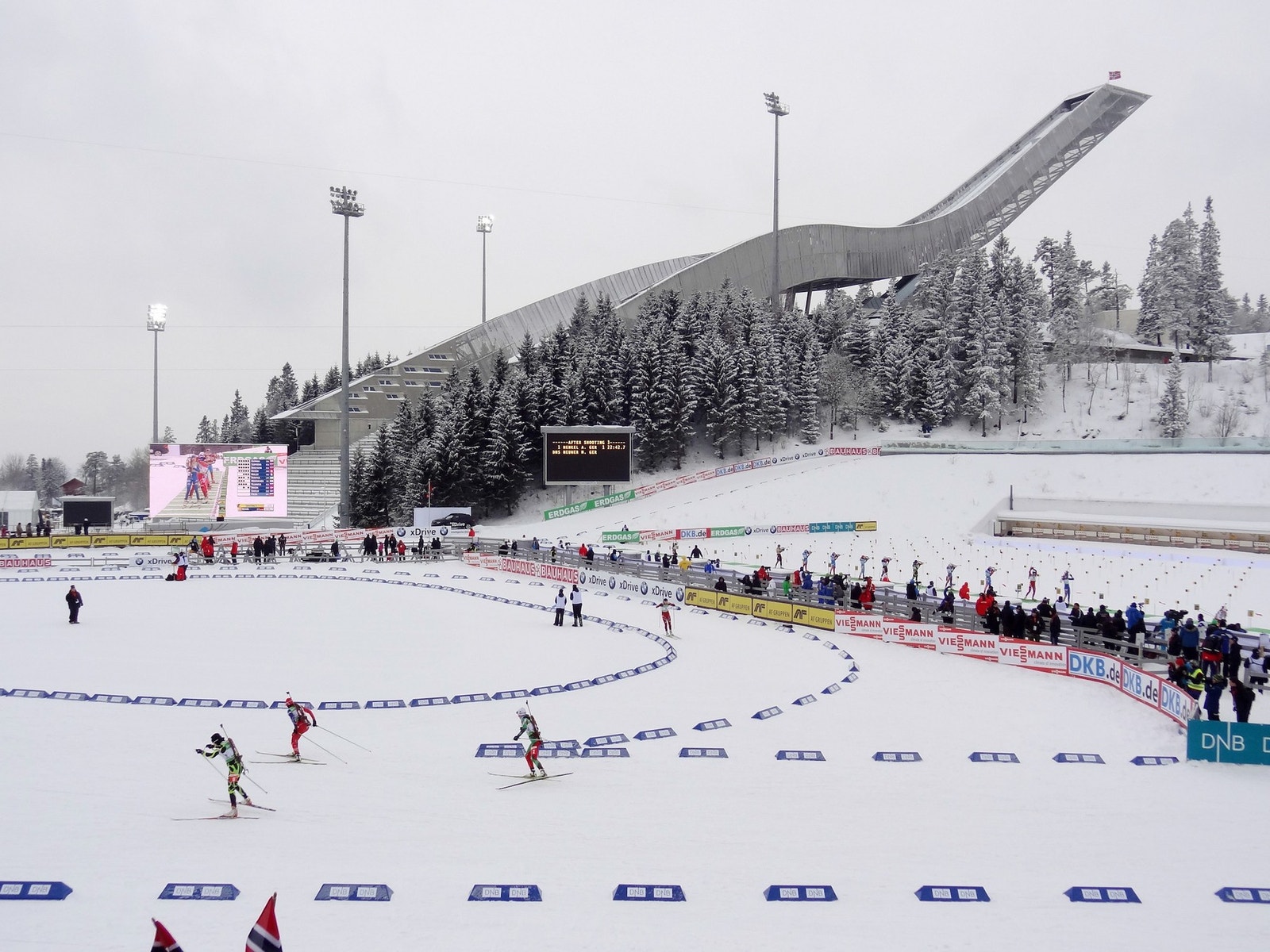 For deg som er glad i ski og friluftsliv, ligger Holmenkollen med Holmenkollbakken kun en kort biltur unna. Galleribilde