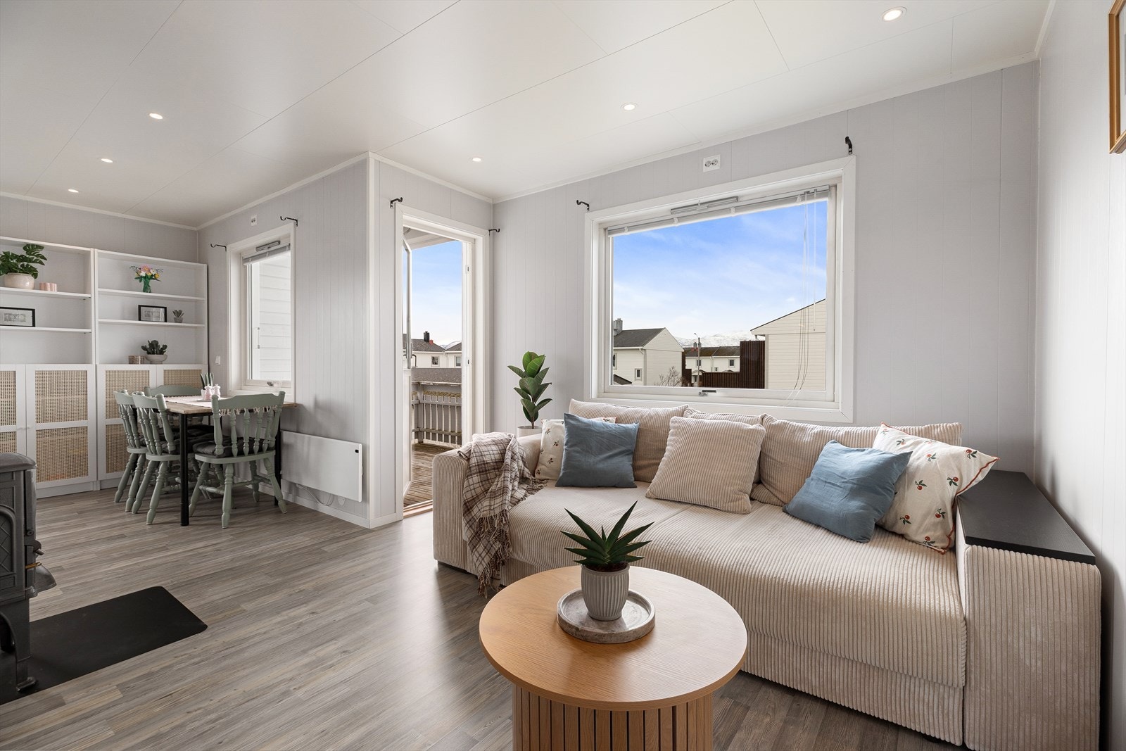 Fra stuen er det utgang til balkong på ca. 8 m². Galleribilde