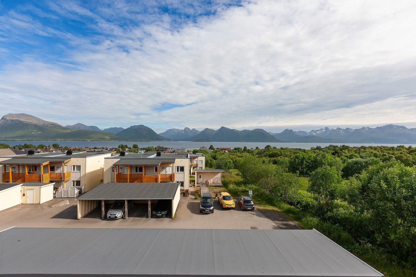 Fra leiligheten har man kort vei inn til Sortland senturm Galleribilde