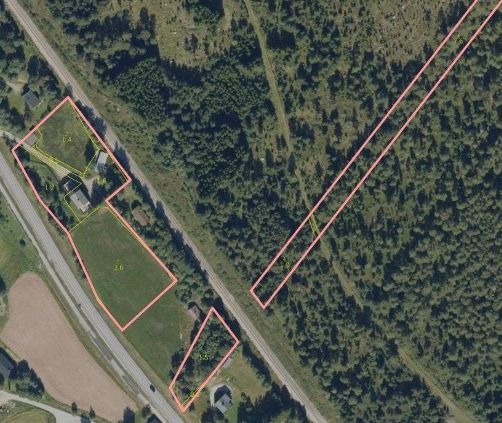Eiendom og skogteig ved huset. Kilde: https://gardskart.nibio.no Galleribilde