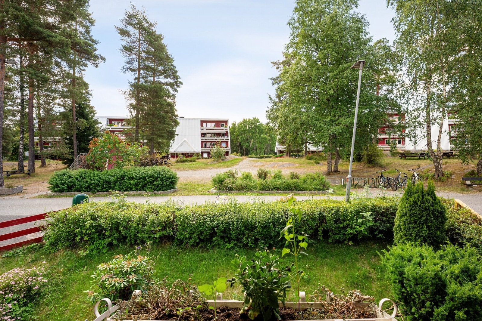 Til sammen har balkongene et oppgitt terrasse- og balkongareal på ca. 23 m². Galleribilde