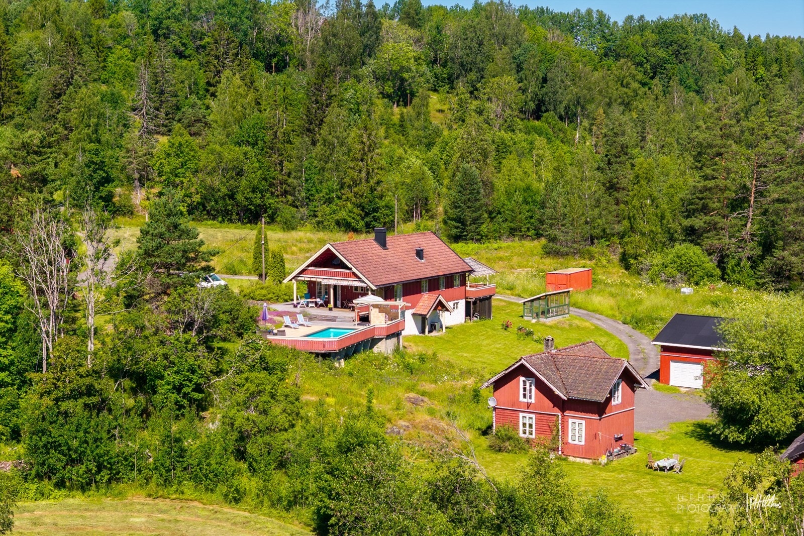 Her våkner man til fuglekvitter, naturlig ro i fantastiske naturomgivelser Galleribilde
