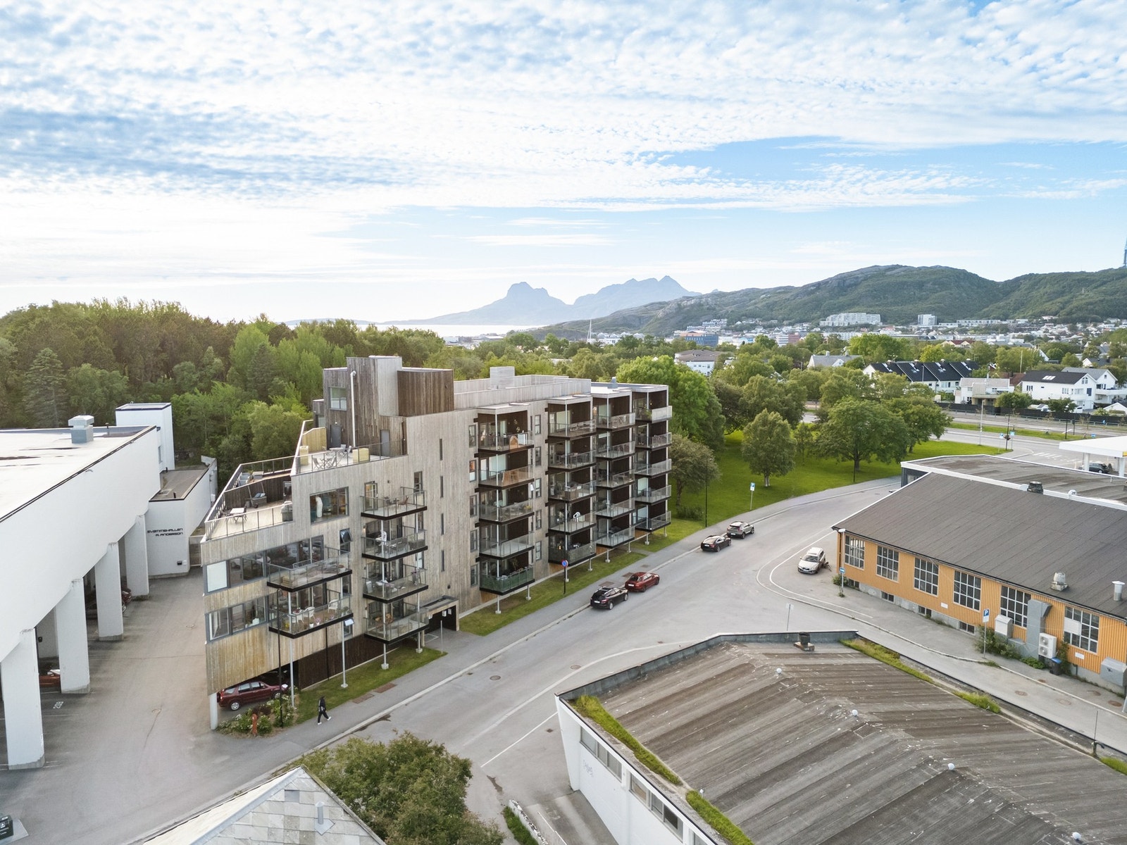 Fra området er det flott utsikt mot havet og Landegode. Galleribilde