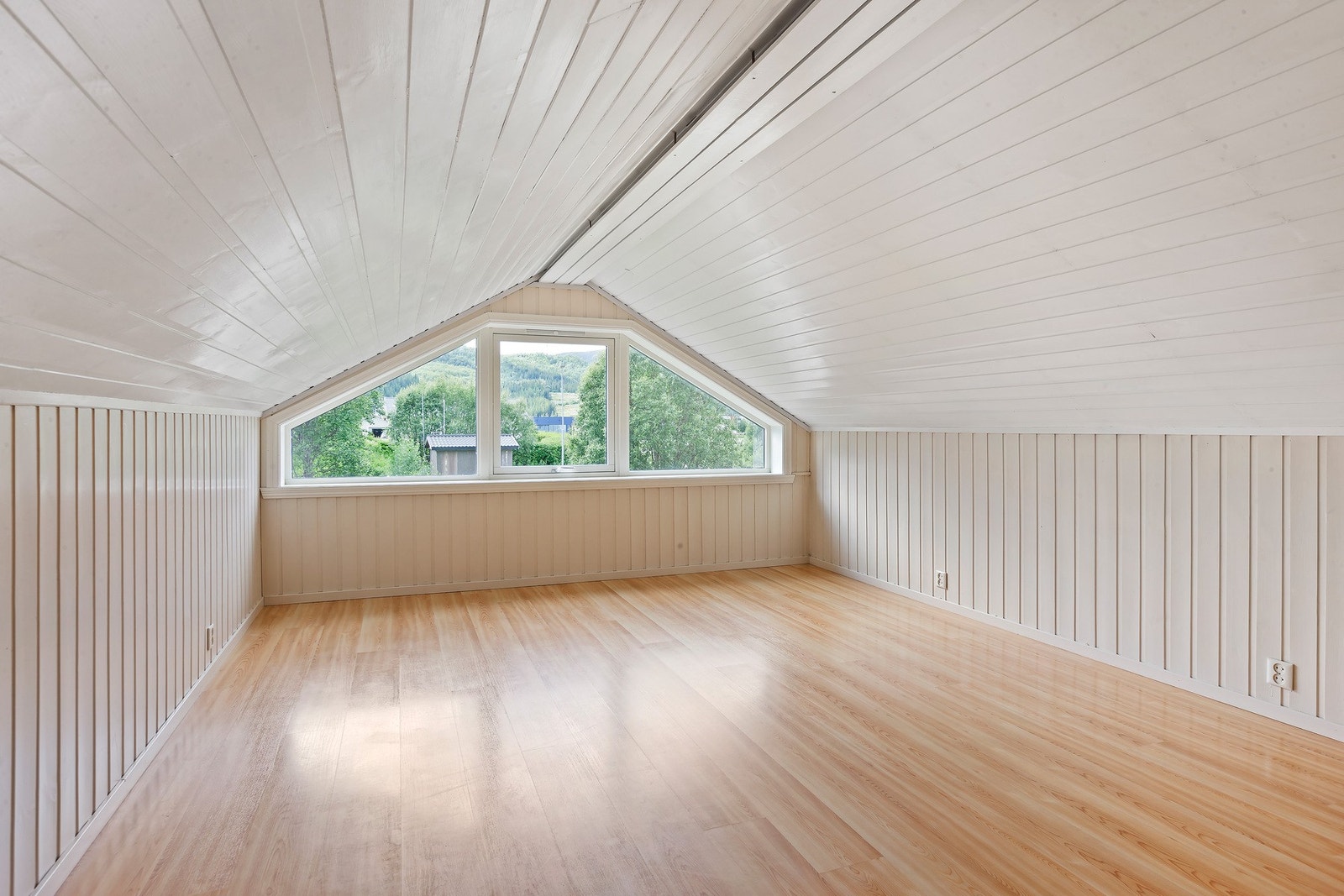 Ekstra stue på loftet er fint å ha! Galleribilde