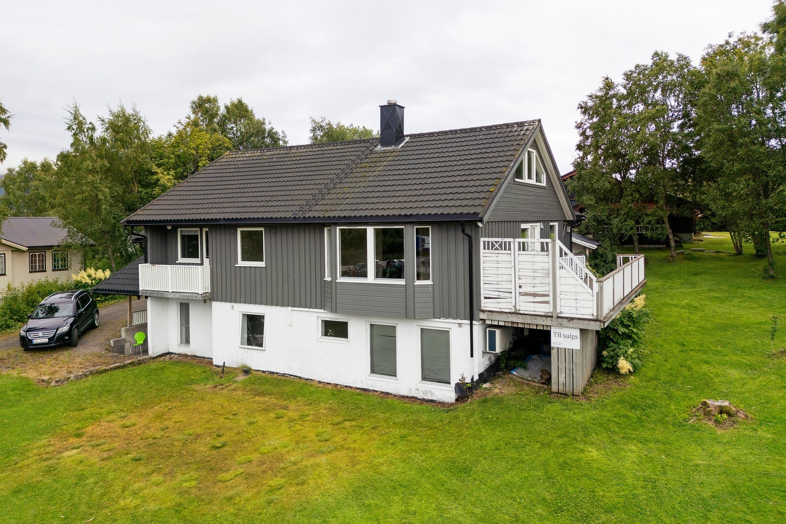 Mot Markveien er inngang til kjelleretasje Galleribilde