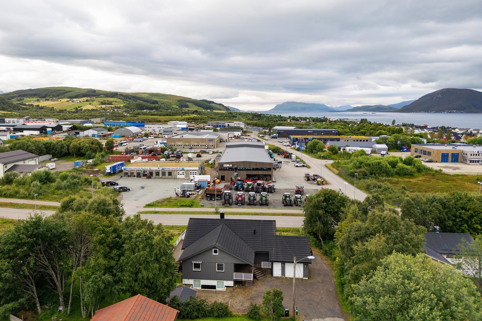 Eiendommen ligger i et etablert og sentralt område Galleribilde