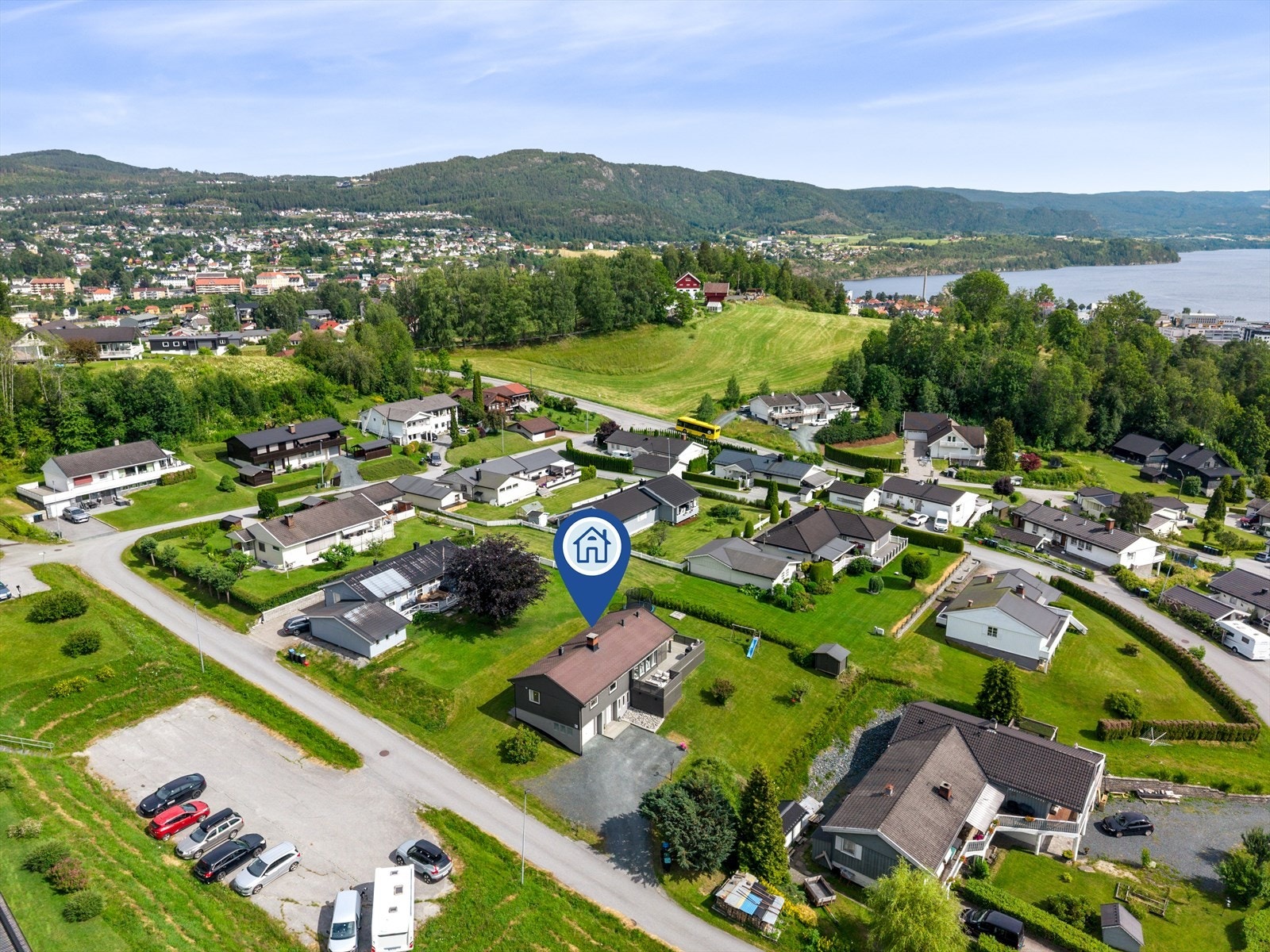 Sykehuset Telemark ligger like ved boligen med kort gangavstand for ansatte. Galleribilde