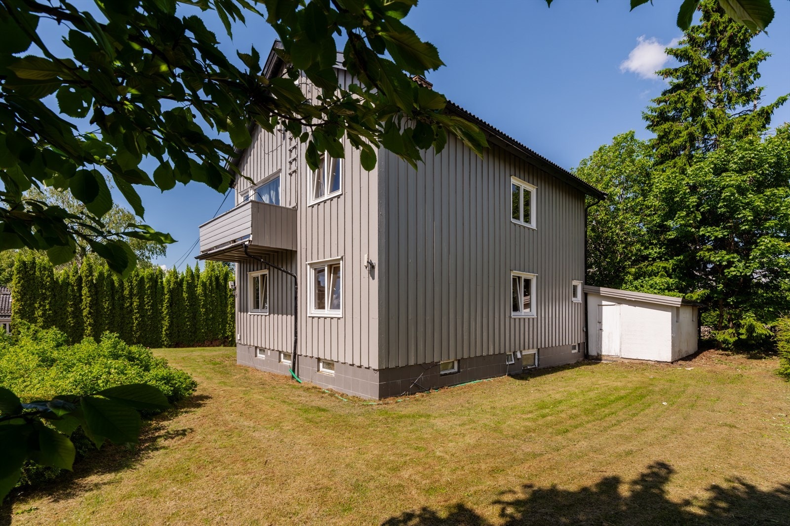 Nok av boltreplass for hele familien. Galleribilde