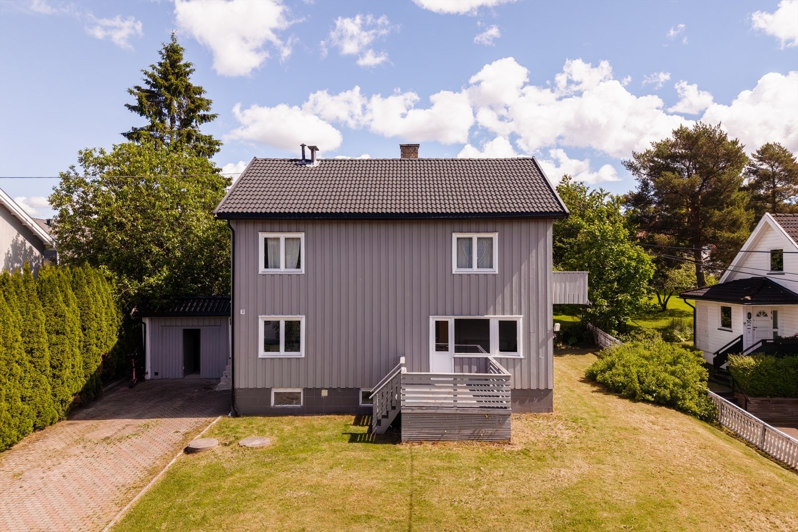 Dette er en eiendom med behov for oppussing og modernisering, perfekt for den som ønsker å sette sitt eget preg og skape drømmehjemmet! Galleribilde