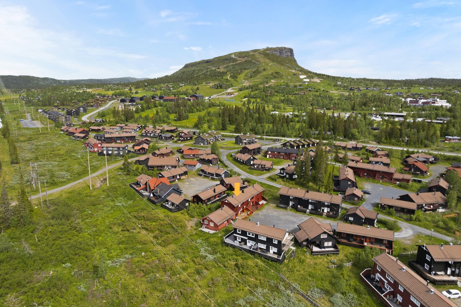 Beliggenheten gjør dette til et perfekt utgangspunkt for et aktivt friluftsliv året rundt. Herfra er det kort vei til langrennsløyper, alpinanlegg, golfbane, turstier, serveringssteder og øvrige servicetilbud på Skeikampen. Galleribilde