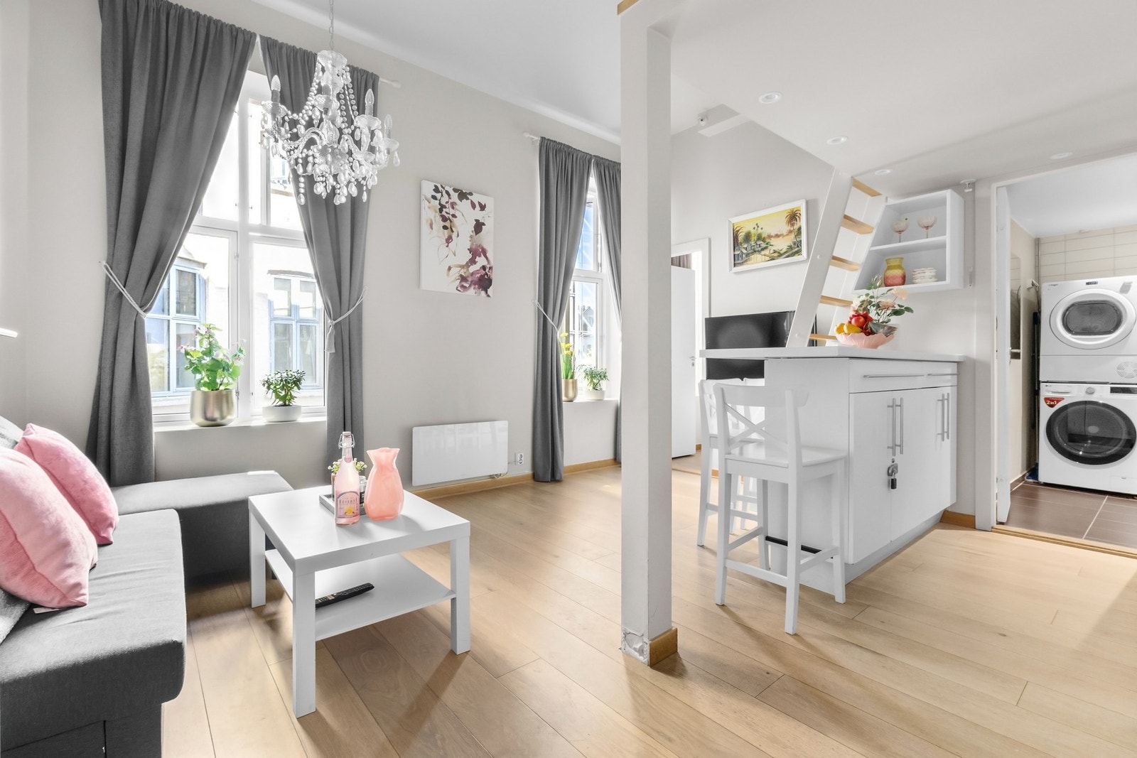 Dette er en 2-roms selveierleilighet med god, arealeffektiv planløsning. Galleribilde