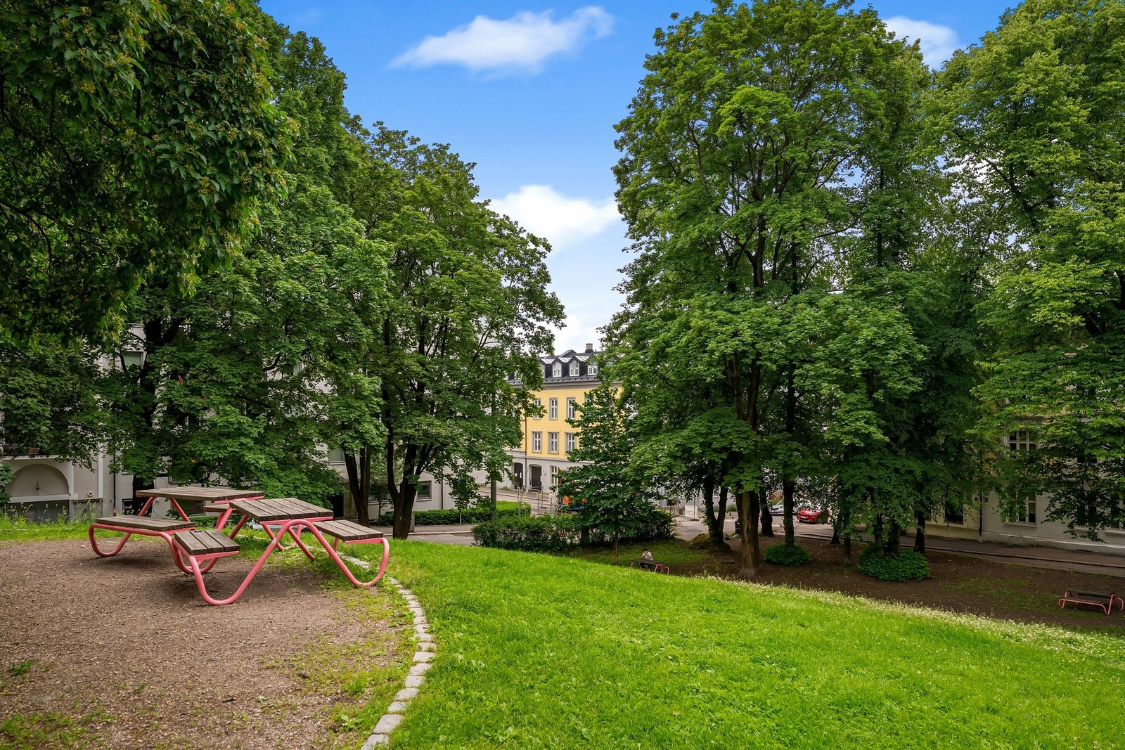 Flotte parkanlegg i nærområdet. Galleribilde