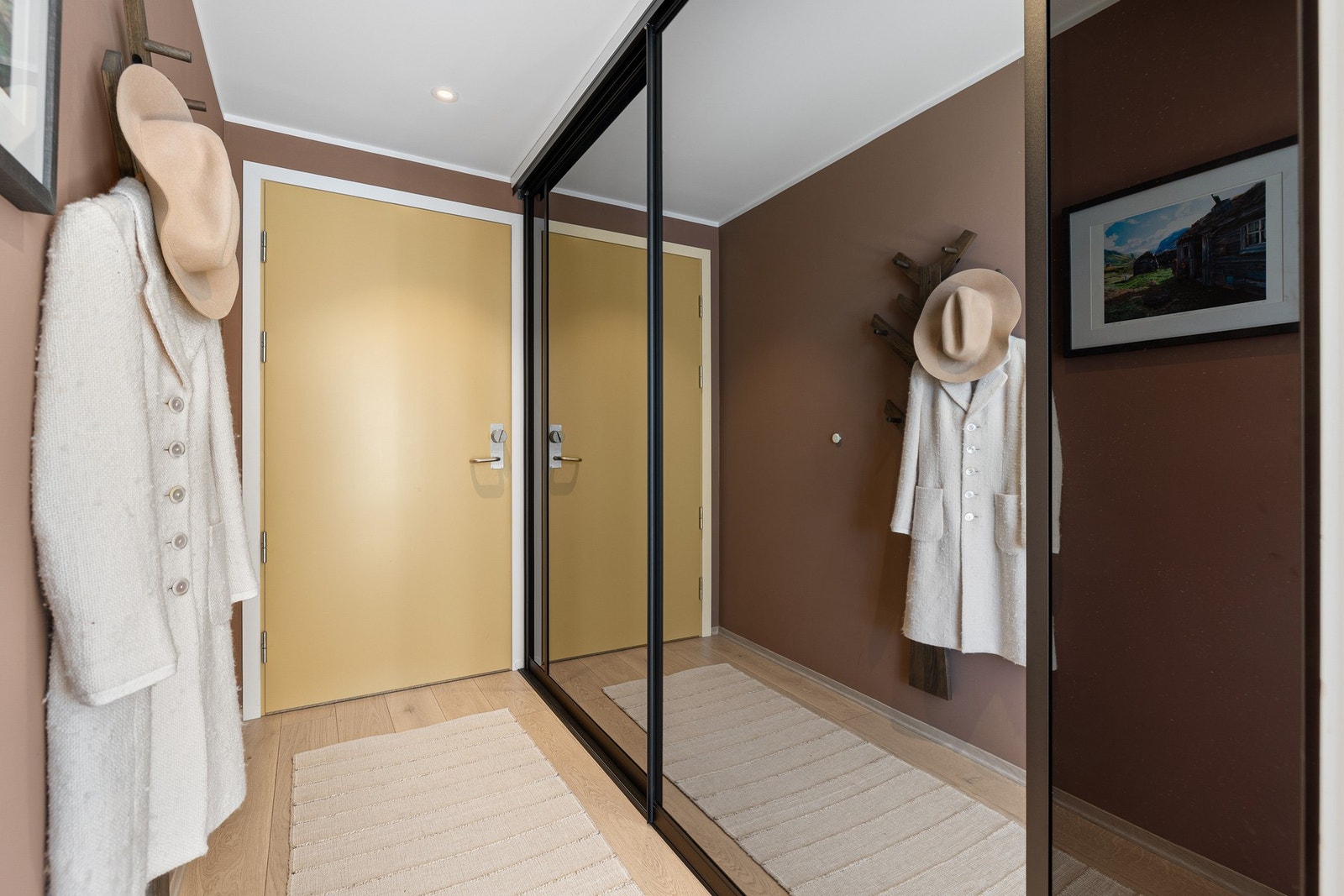 Velkommen inn! Har du spørsmål til leiligheten? Ta kontakt med megler på 941 60 434. Galleribilde