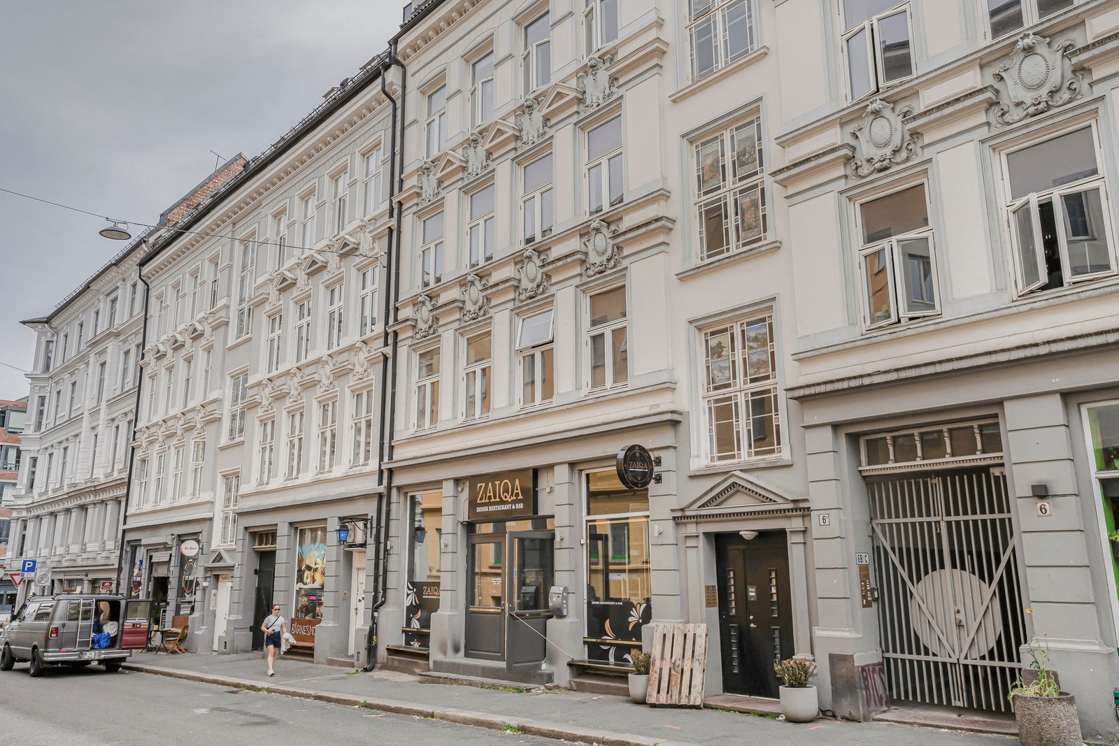 Klassisk bygård fra 1898 med vakre fasadedetaljer og attraktiv beliggenhet på populære St. Hanshaugen. Galleribilde