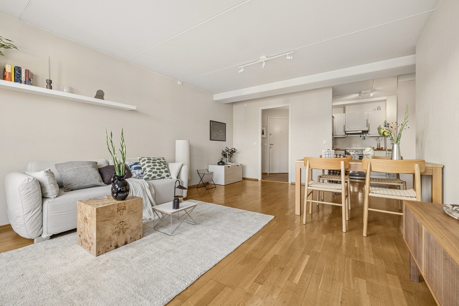 A-konto fjernvarme/varmtvann er inkludert i felleskostnadene. Galleribilde