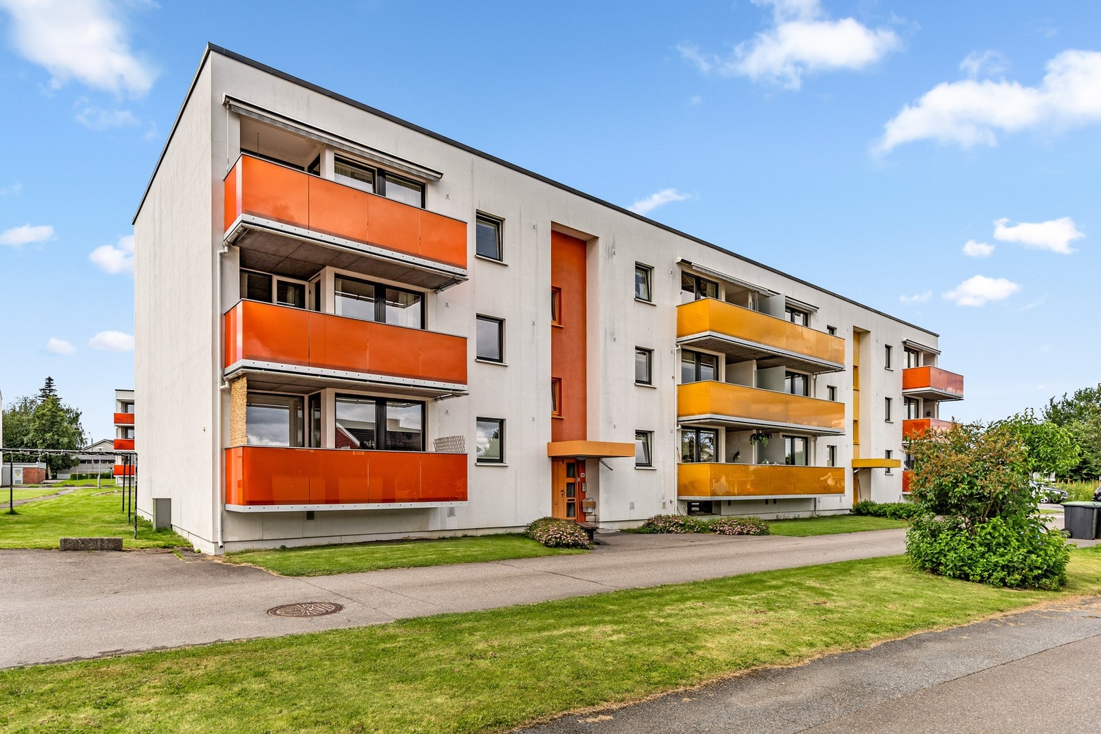 Leiligheten har en attraktiv beliggenhet på Kallerud i et veletablert og populært boligområde. Galleribilde