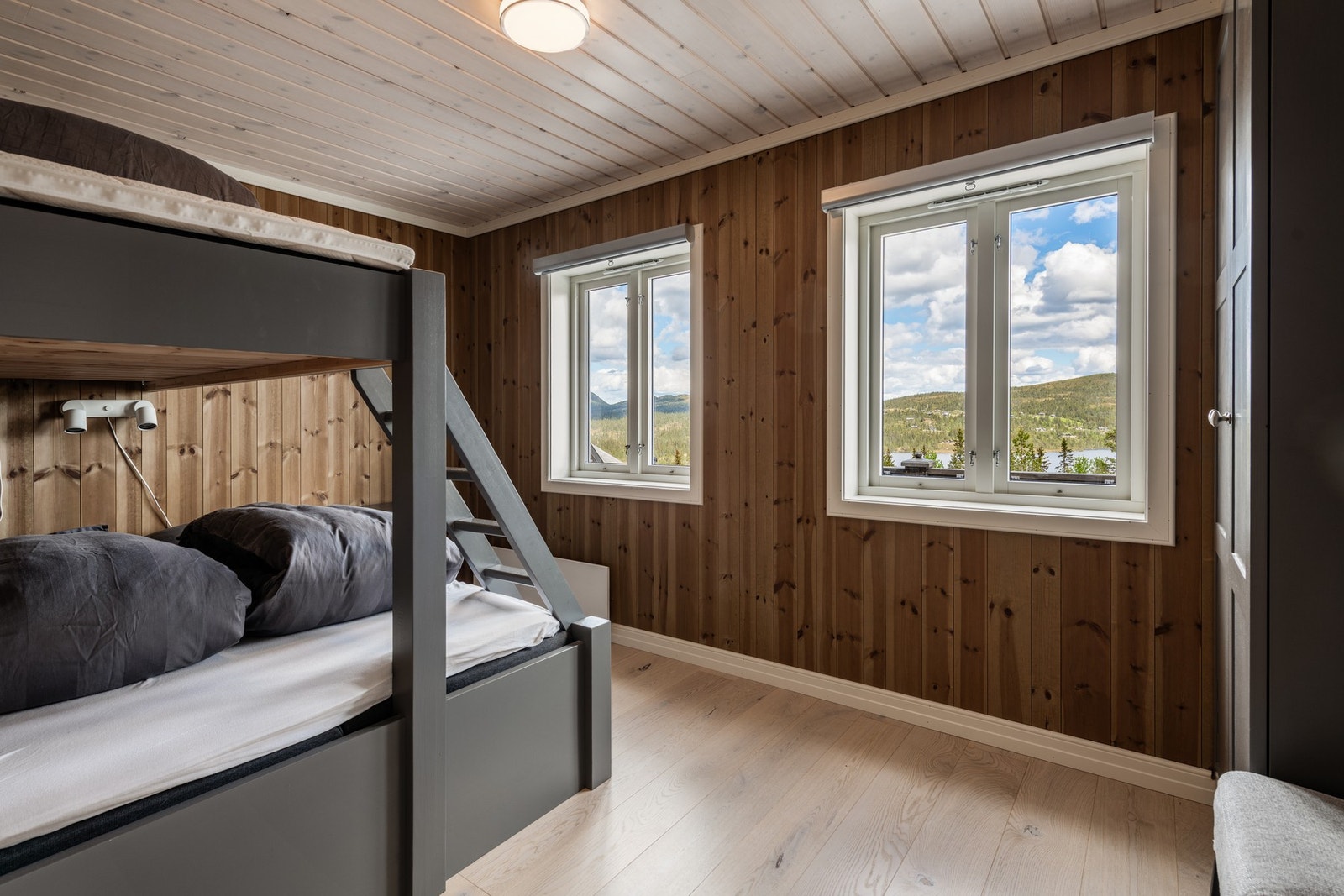 Utsikten fra dette soverommet kan man ikke klage på! Galleribilde