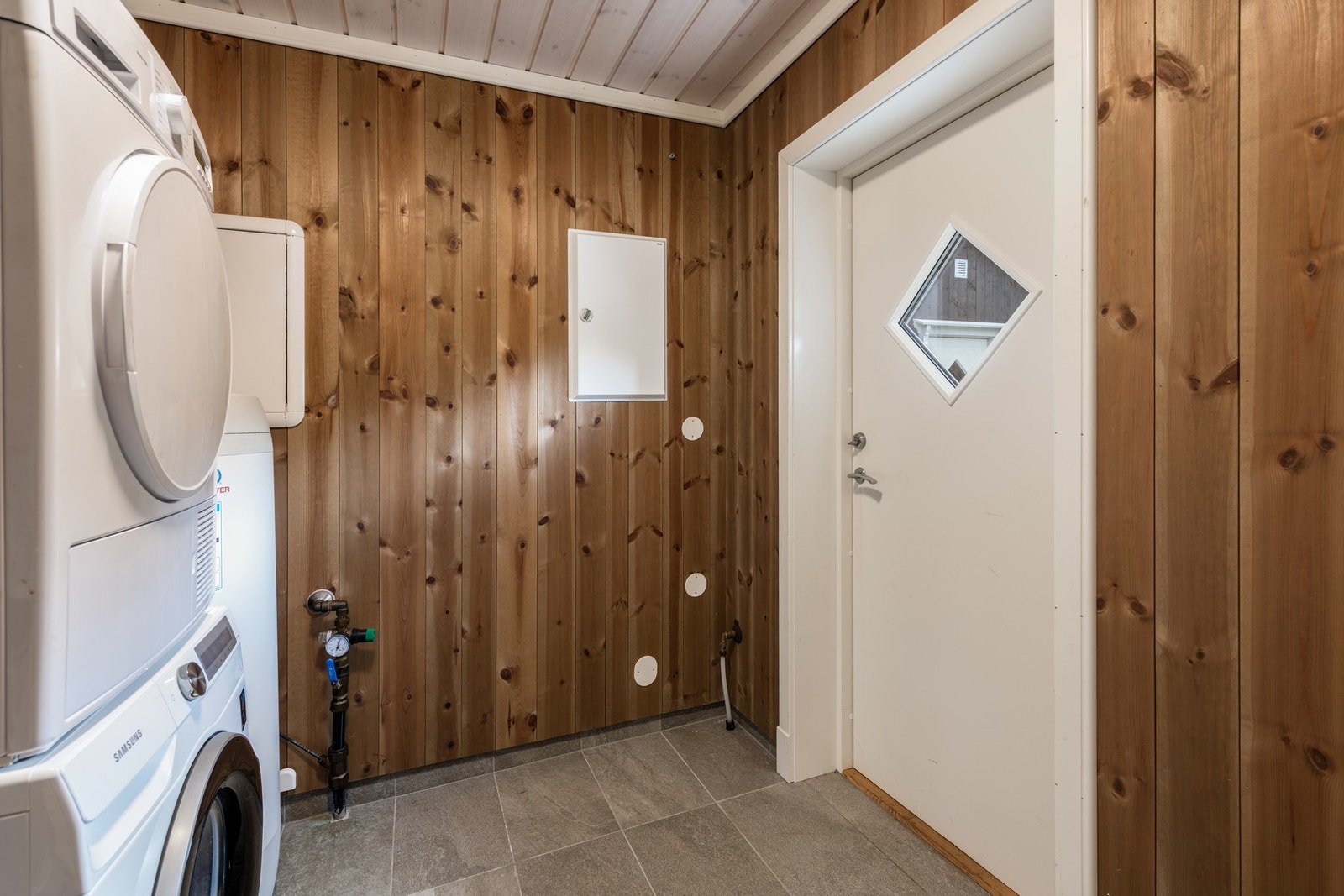 Perfekt for den som kommer hjem med våte klær og sko, barn eller hund etter en dag ute i fjellet! Galleribilde