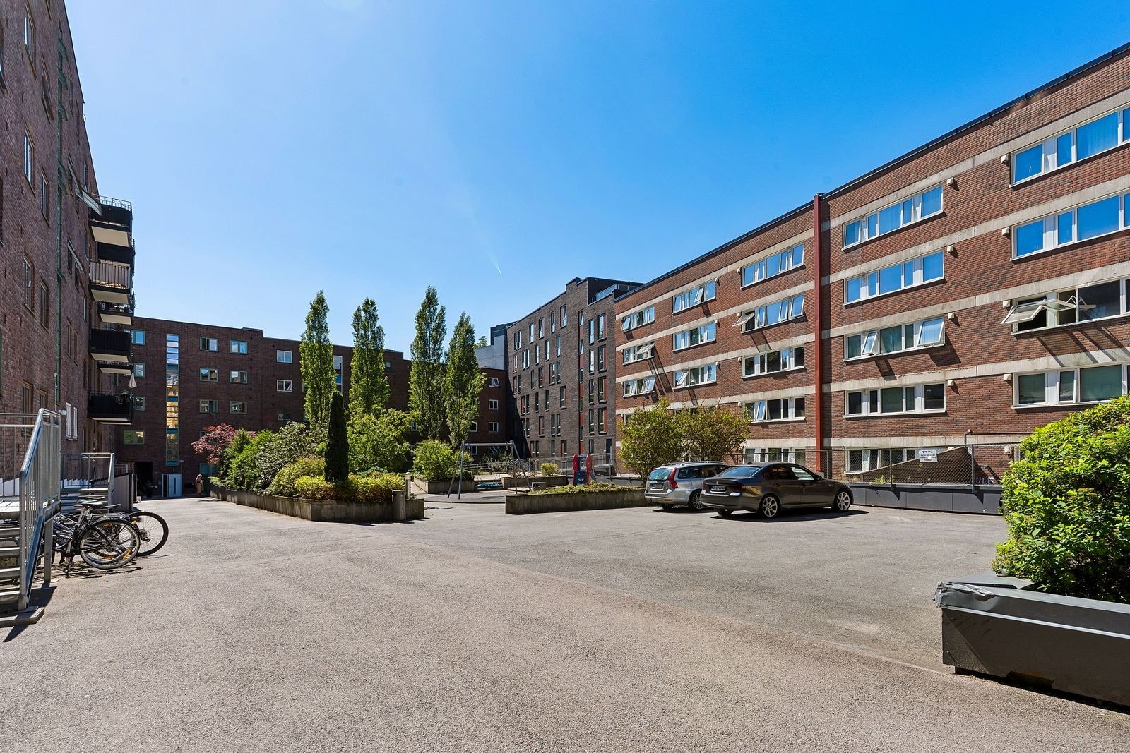 Attraktiv beliggenhet med Grünerløkka, Botanisk hage og bylivet rett i nærheten. Galleribilde