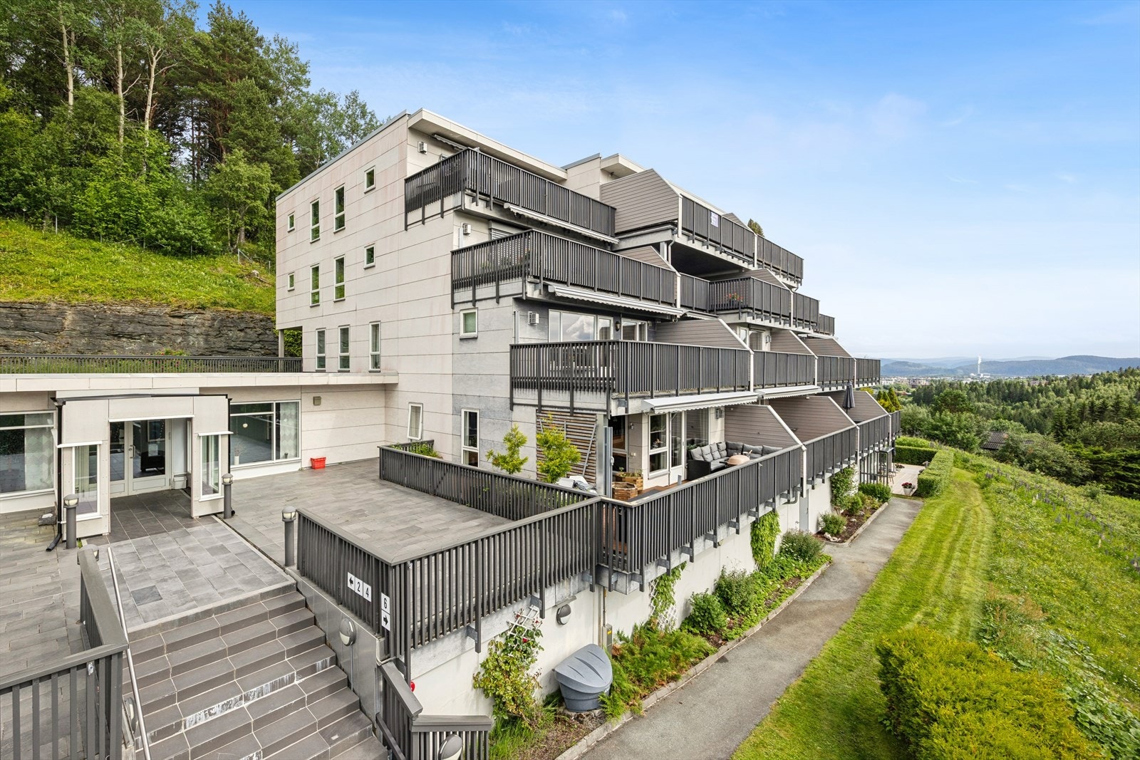 Velkommen til Sameiet Kulsås Terrasse! Sameiets fellesområder er pent opparbeidet og vedlikeholdt. Galleribilde