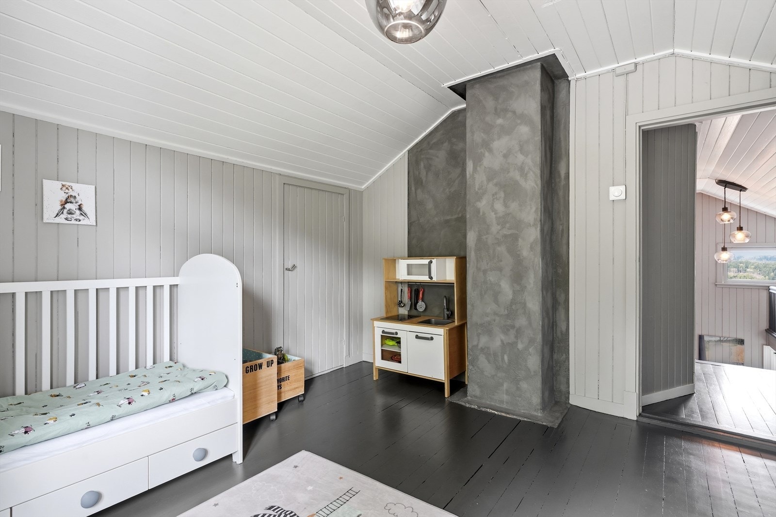 Adkomst til kott fra rommet. Galleribilde