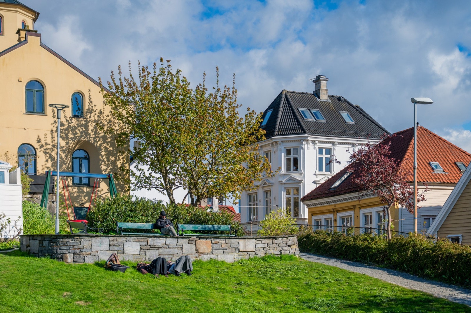 Sameiet består av 5 seksjoner og bygget er utstyrt med sprinkleranlegg og tilknyttet alarmsentral. Galleribilde