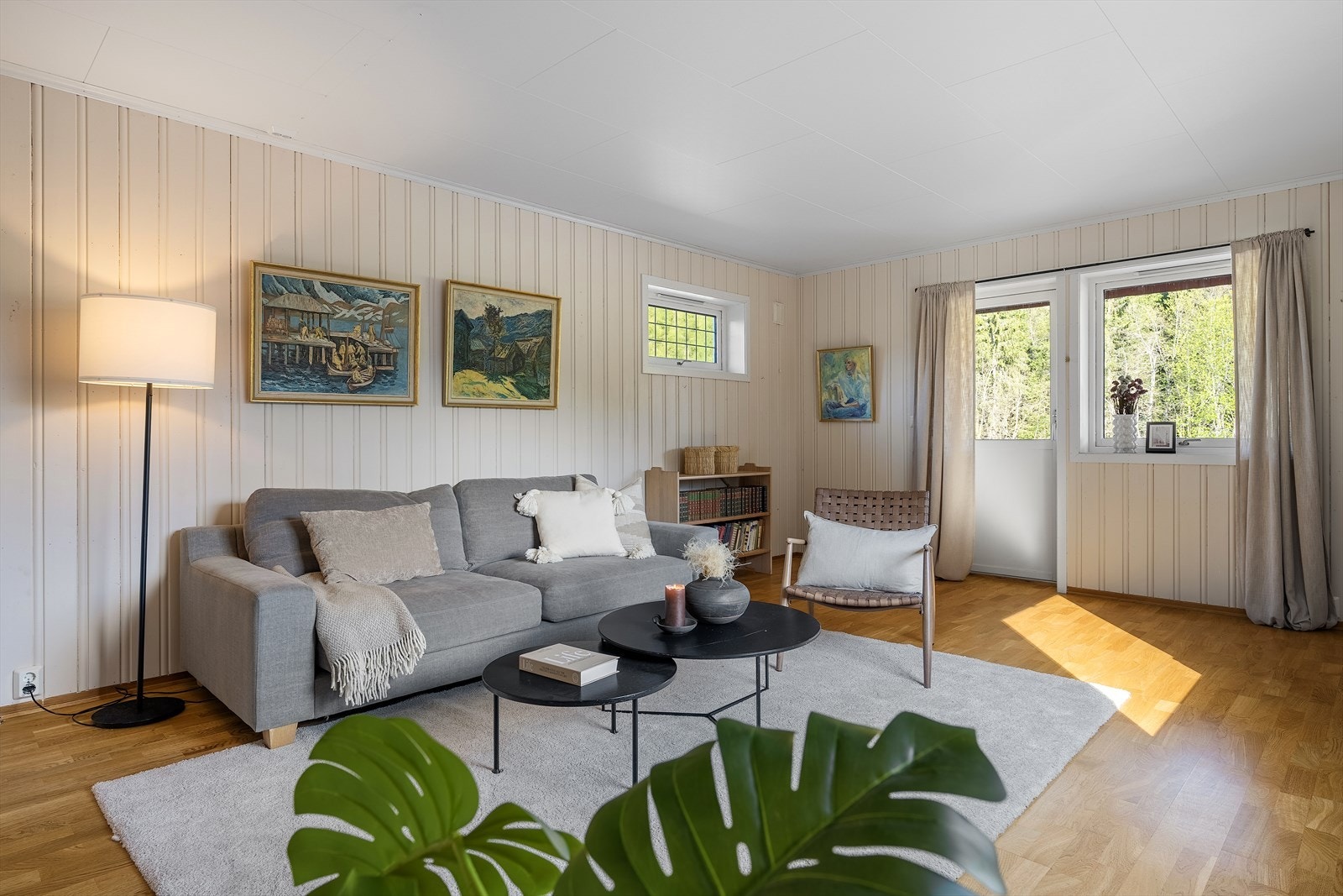 Fra stuen er det direkte utgang til verandaen. Galleribilde