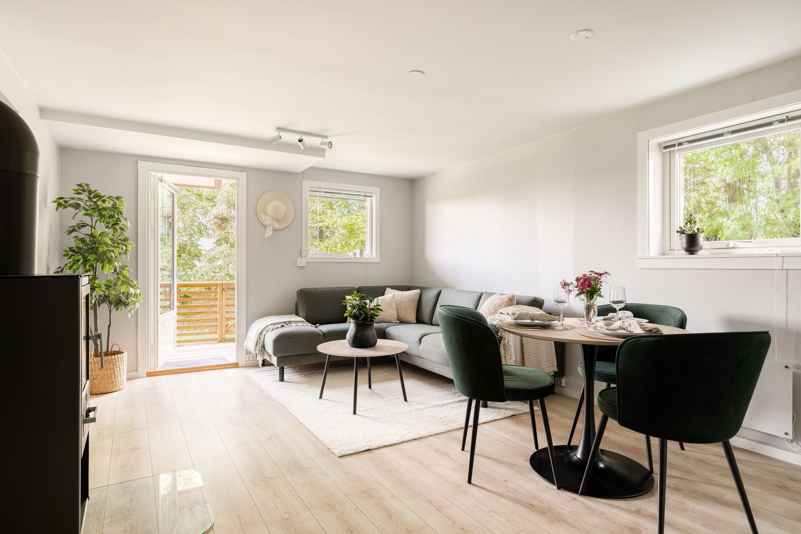 Fra stuen har man utgang til boligens flotte terrasse. Galleribilde