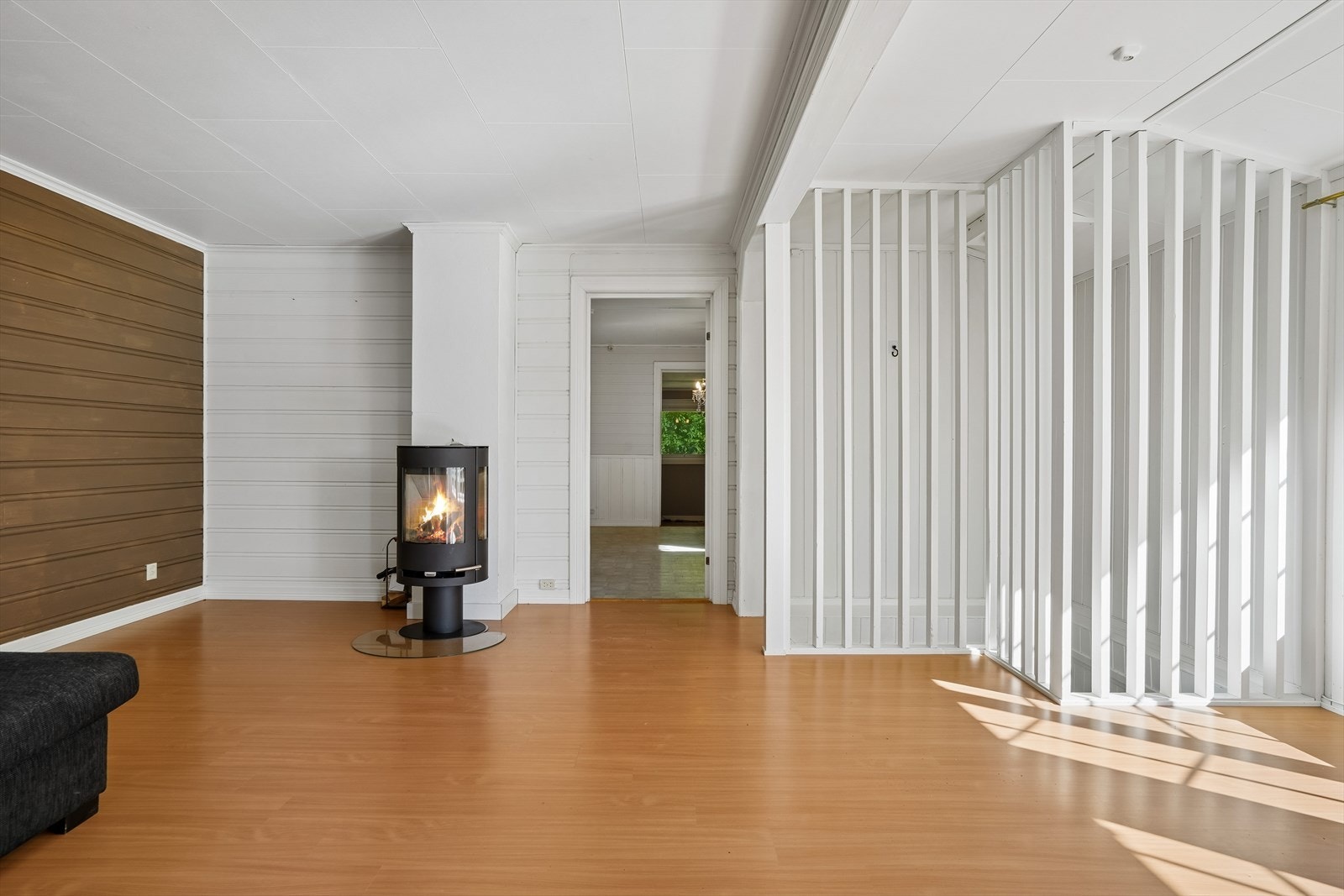 Fra stuen er det en åpen løsning mot kjøkkenet. Galleribilde