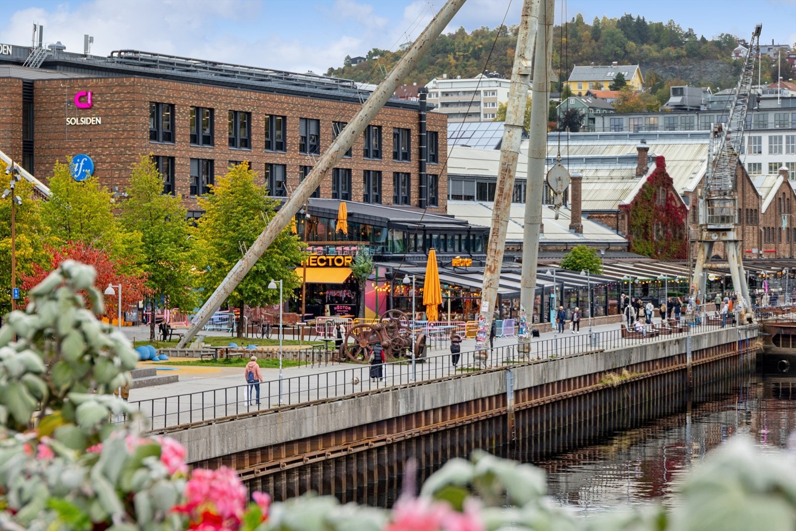 Boligen ligger bare en kort spasertur fra Solsiden. Galleribilde