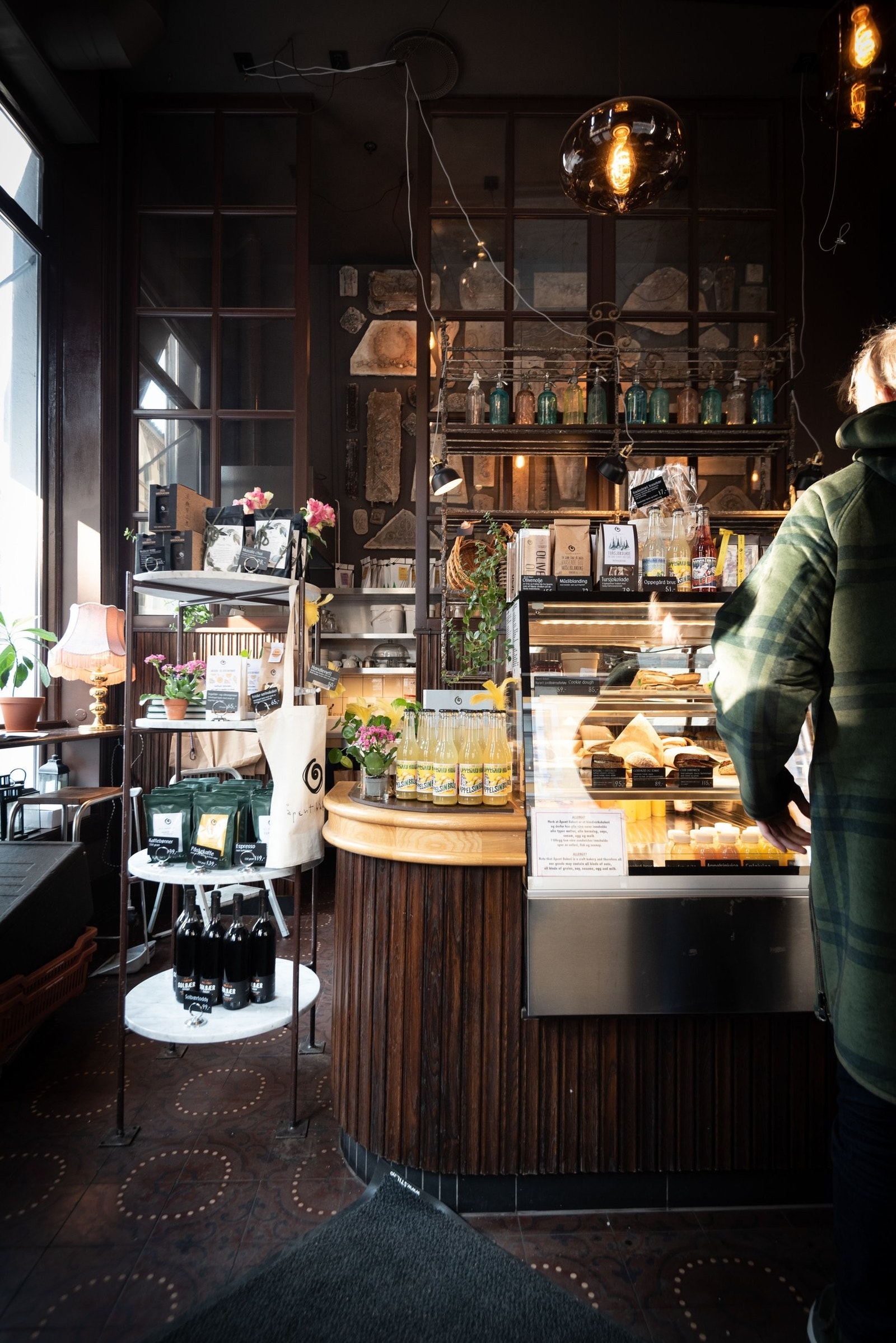 Cafe i nærområdet. Galleribilde