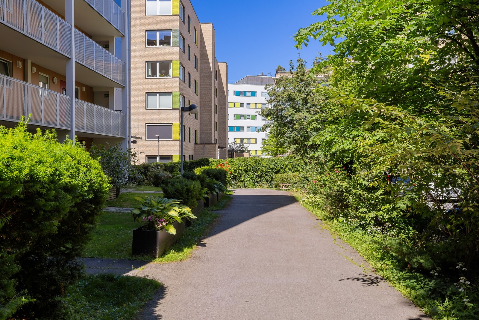 I 2019 ble gården pusset opp med nye veggplater utvendig, ekstra isolasjon og nytt tak. Alle vinduer, verandadør og ytterdører ble byttet. Balkong fikk nytt gulv. Galleribilde