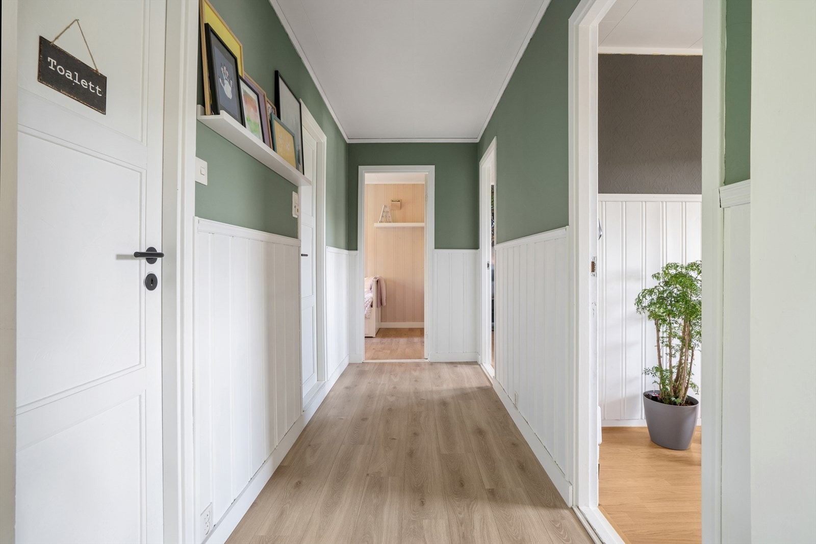 Gangen leder til bad og soveromsavdelingen. Galleribilde