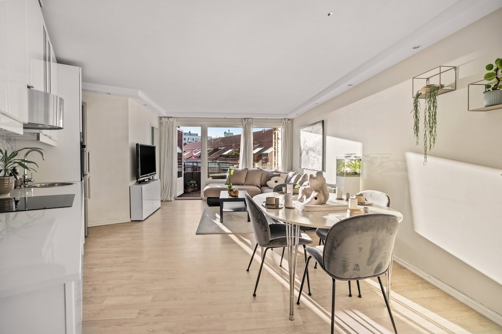 Leiligheten er gjennomgående, med strålende planløsning og fine detaljer. Galleribilde