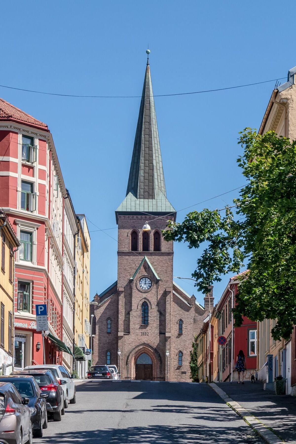 Like i nærheten ligger vakre Kampen kirke. Galleribilde