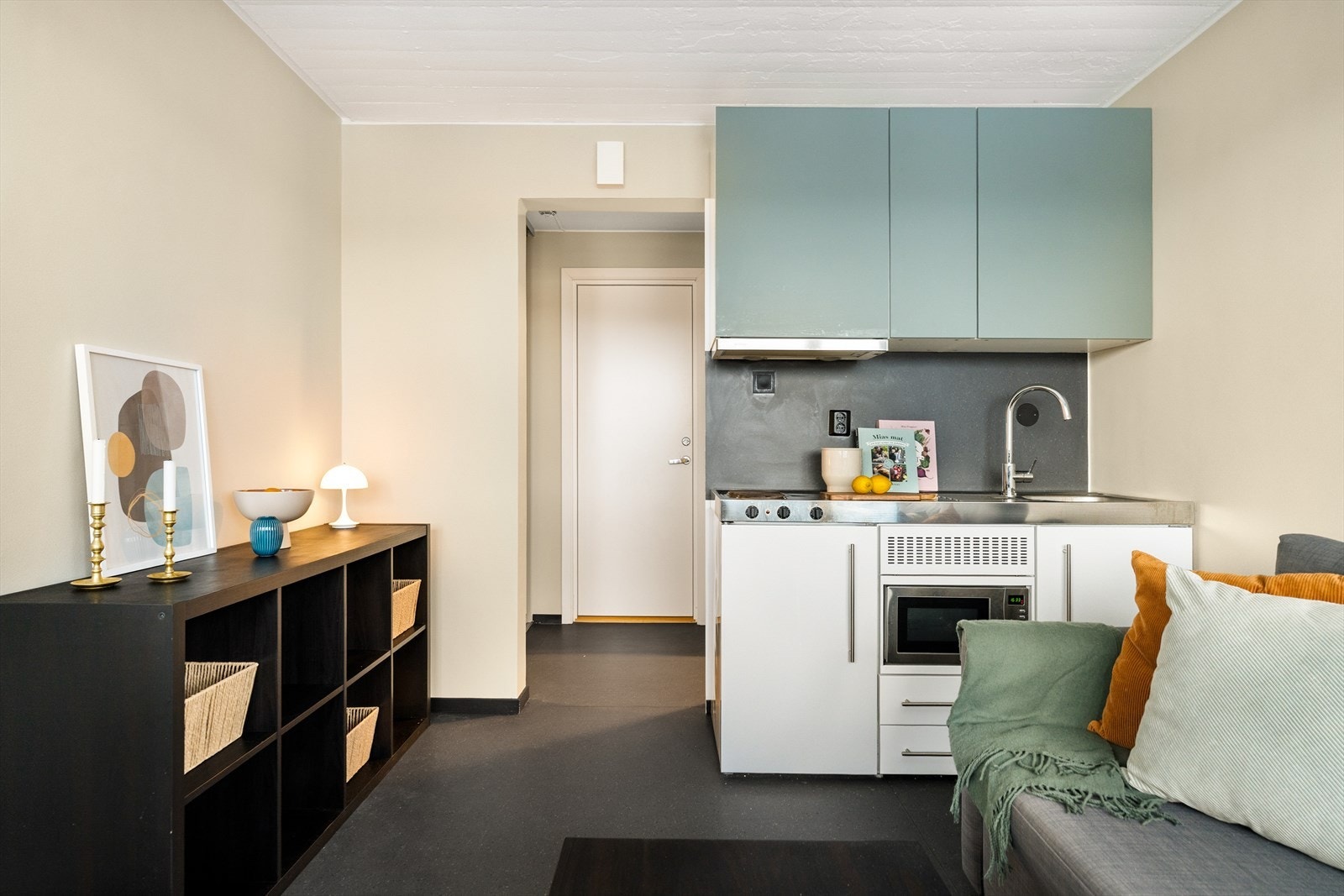 Leiligheten består av på stue, kjøkken og baderom. Galleribilde