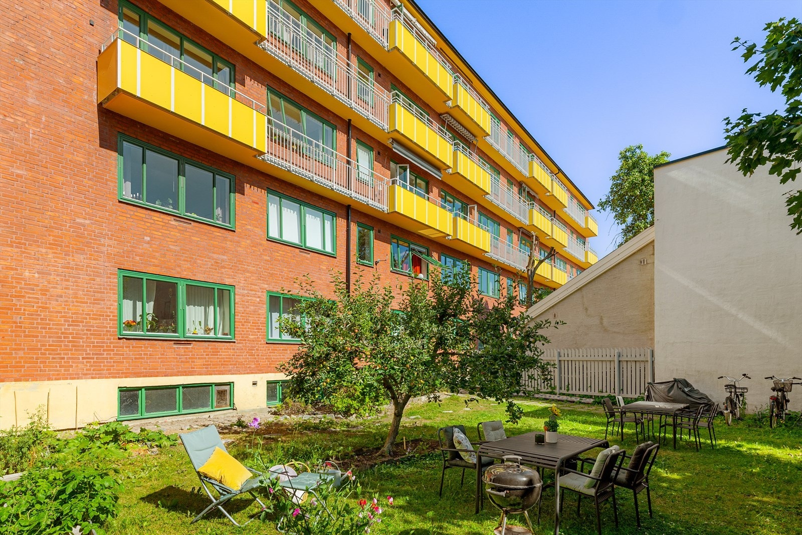 Et hyggelig og sosialt uterom for beboerne. Galleribilde