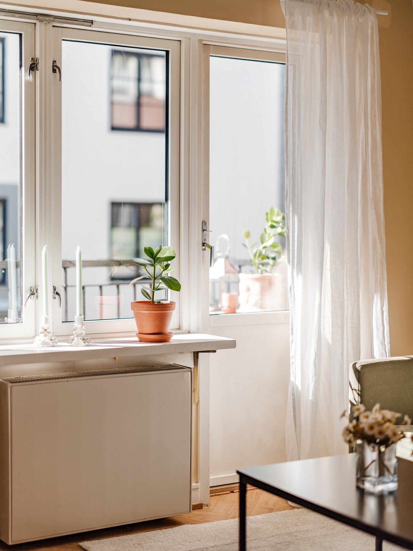 Fra stuen har du adkomst til en romslig balkong på ca. 3,4 m². Galleribilde