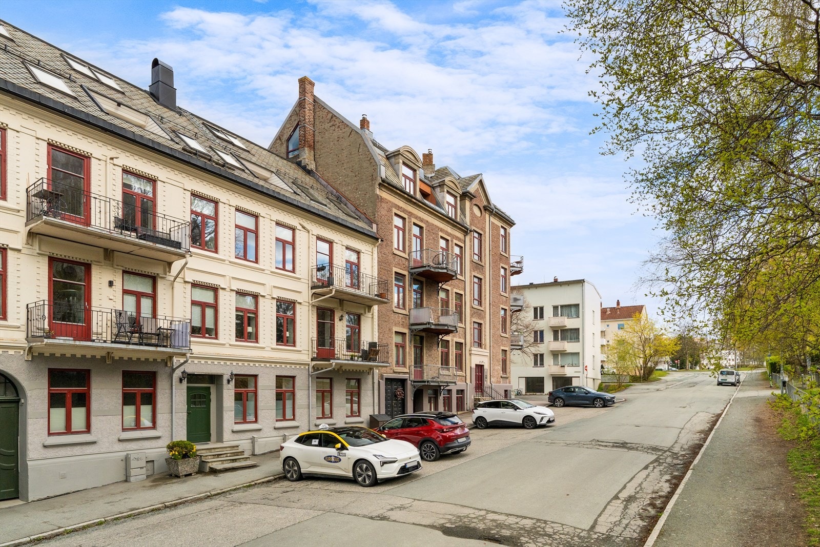 Velkommen til Festningsgata 13 - stor 4-roms selveierleilighet på 97 m² BRA-i med ettertraktet beliggenhet på Rosenborg/Øvre Møllenberg. Foto: Vidar Alvik. Galleribilde