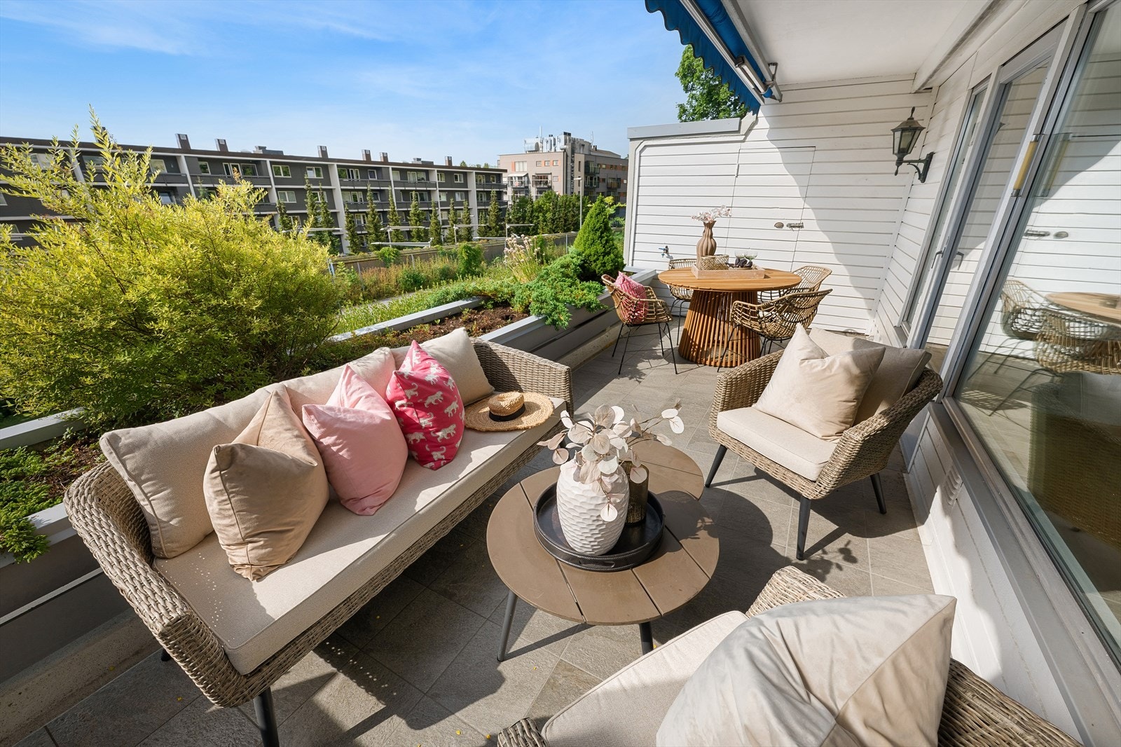 God plass til både sofagruppe og spisebord. Galleribilde