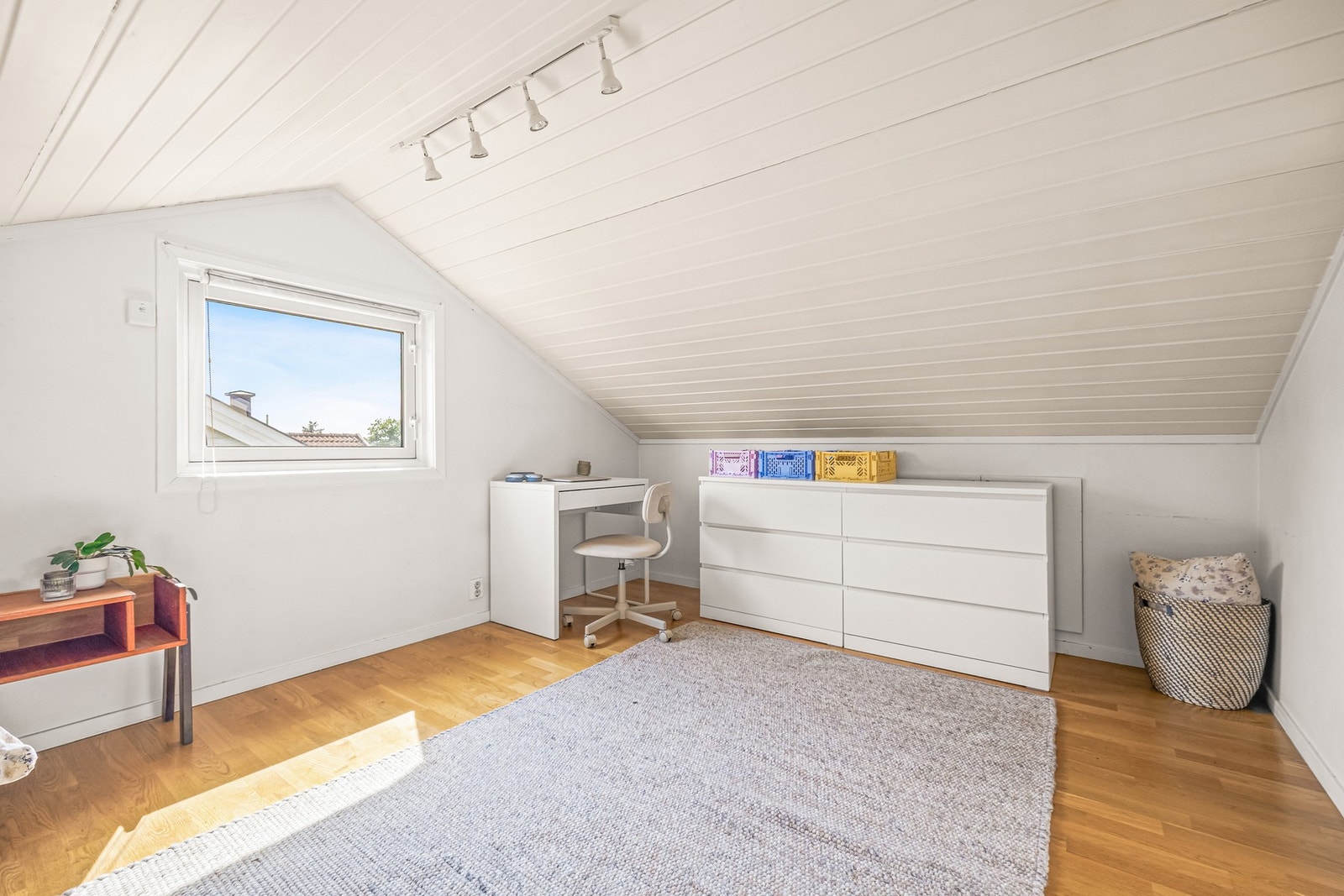 Her er det også rikelig med plass til ønsket møblering som gir fleksible bruksmuligheter Galleribilde