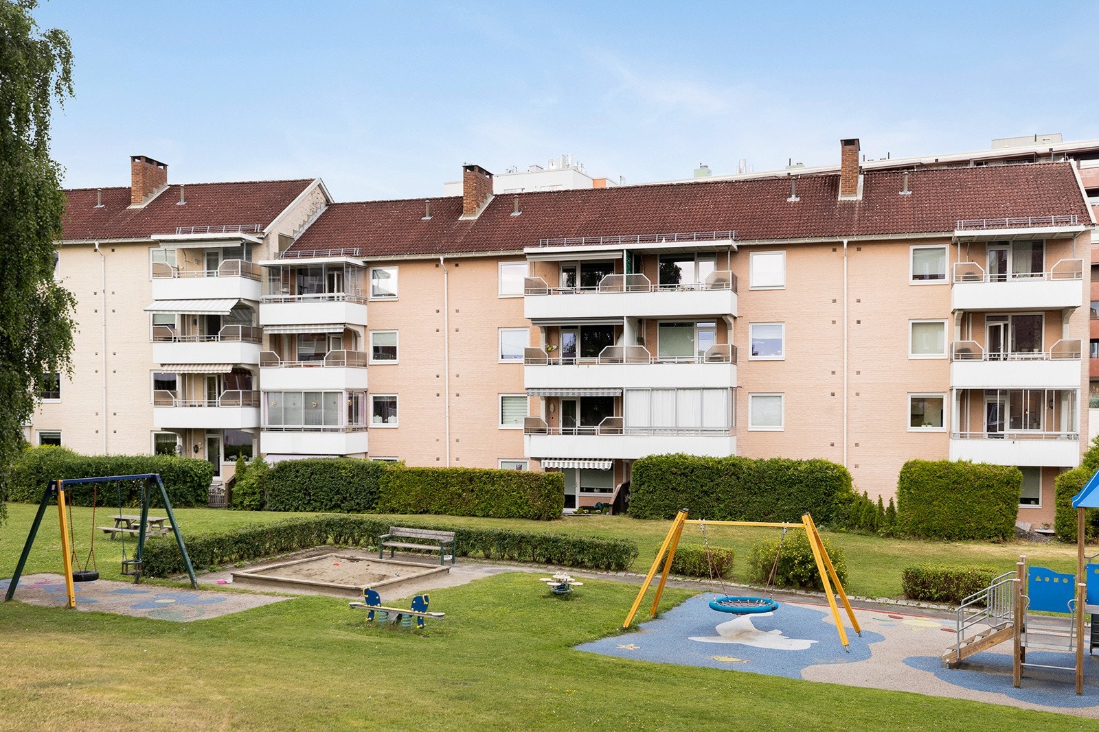 Leiligheten ligger sentralt på Lambertseter i rolige og barnevennlige omgivelser. Galleribilde