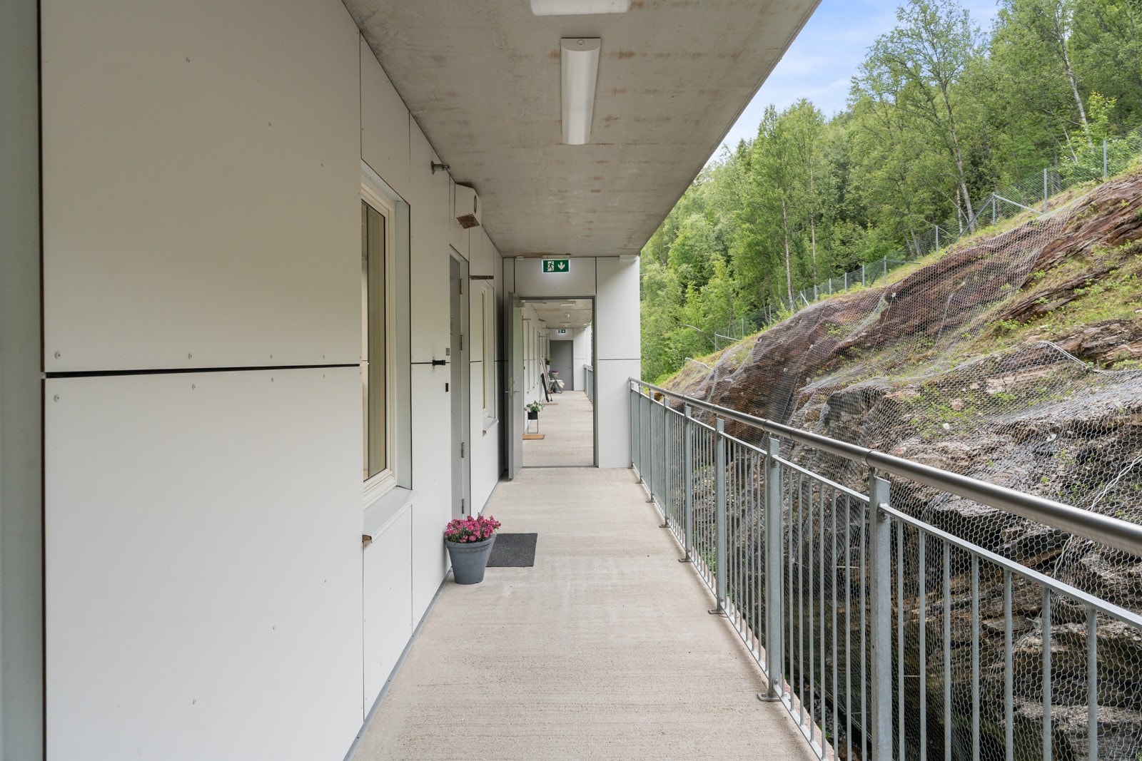 En flott og innholdsrik leilighet som byr på mange gode kvaliteter!
