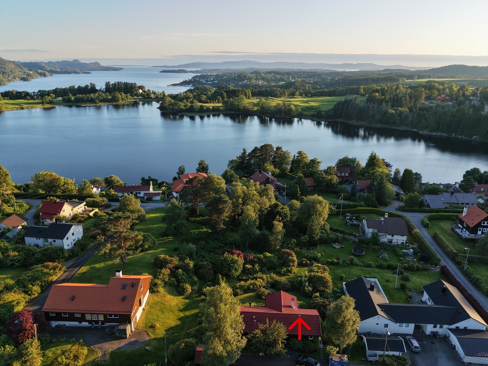 Enebolig beliggende i et attraktivt villastrøk i Fana Galleribilde